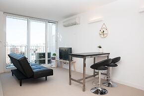 Frangipanistays at 589E