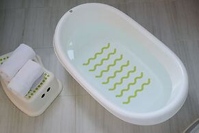 Dancing Butterfly Slide Family Inn