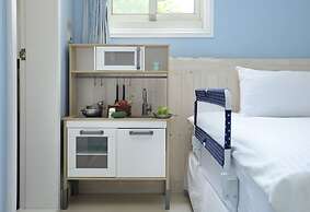 Dancing Butterfly Slide Family Inn