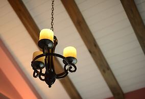 Dancing Butterfly Slide Family Inn