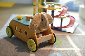 Dancing Butterfly Slide Family Inn