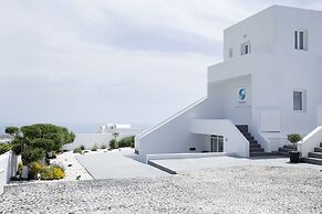 May Seven Suites - Adults Only