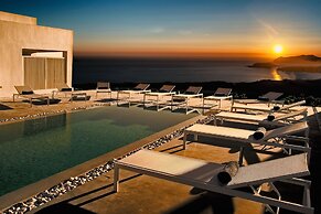 May Seven Suites - Adults Only