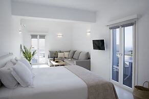 May Seven Suites - Adults Only