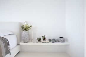 May Seven Suites - Adults Only