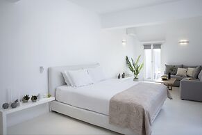 May Seven Suites - Adults Only