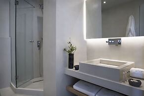 May Seven Suites - Adults Only