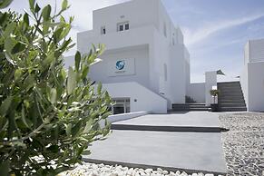 May Seven Suites - Adults Only