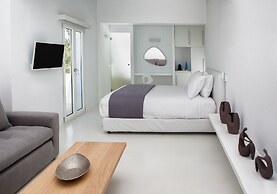 May Seven Suites - Adults Only