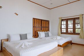 Baanboonpetch Resort