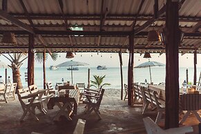 Baanboonpetch Resort