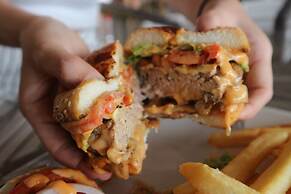 Baanboonpetch Resort