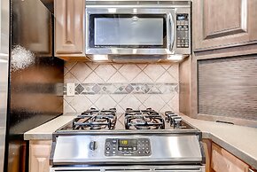 Après Chalet - Perfect In Town Location! by RedAwning