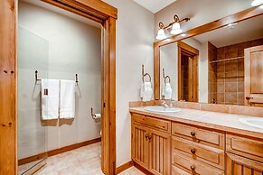 Mountain Thunder Lodge 5201 - Gondola to Lifts by RedAwning