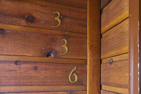 Tyra Chalet 336 - Ski-In/Ski-Out by RedAwning