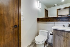 Tyra Chalet 336 - Ski-In/Ski-Out by RedAwning