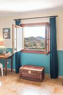 Casa Roble B&B