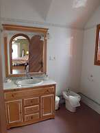 Casa Roble B&B