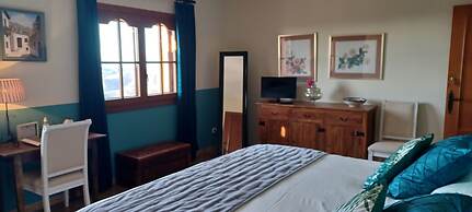 Casa Roble B&B