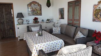 Casa Roble B&B