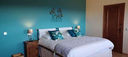 Casa Roble B&B