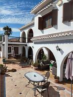Casa Roble B&B