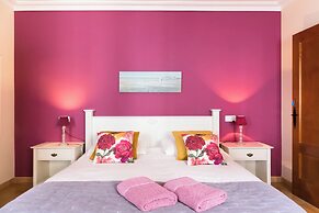 Casa Roble B&B