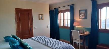 Casa Roble B&B
