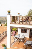 Casa Roble B&B