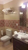 Casa Roble B&B