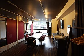 Japanese Condominium UNO