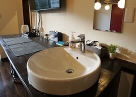 Japanese Condominium UNO