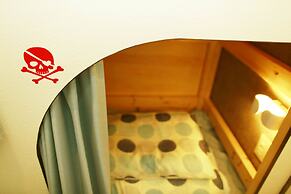 G'inns guest house - Hostel