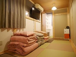 G'inns guest house - Hostel