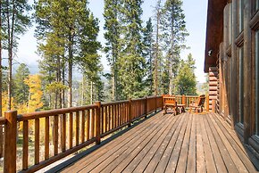 Elk Trail House by RedAwning