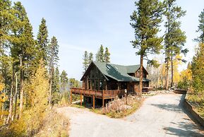 Elk Trail House by RedAwning