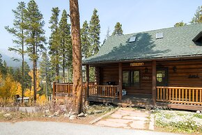 Elk Trail House by RedAwning