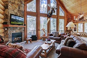 Elk Trail House by RedAwning