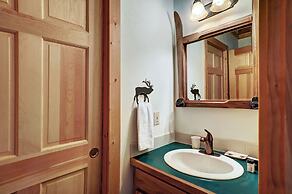 Elk Trail House by RedAwning