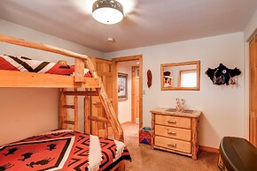 Elk Trail House by RedAwning