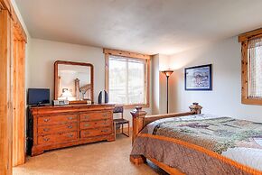 Ski Hill 32 2 Bedroom 1 Loft Condo by RedAwning