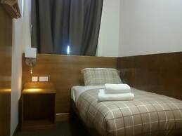 Douglas Hotel