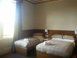 Douglas Hotel