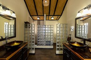 Lina Point Belize Overwater Resort