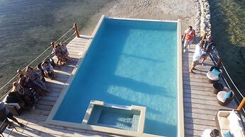 Lina Point Belize Overwater Resort