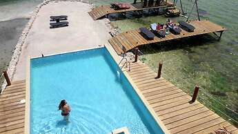 Lina Point Belize Overwater Resort