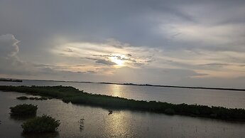 Lina Point Belize Overwater Resort