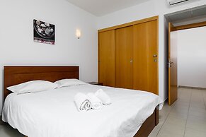 Marina Apartment by AGProperties