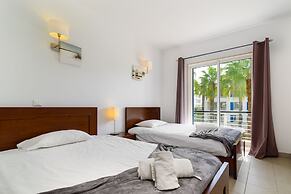 Marina Apartment by AGProperties