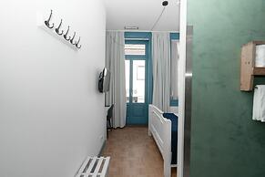 Des Arts- Guesthouse - Hostel